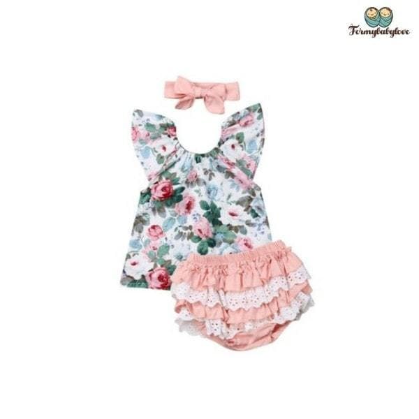 Ensemble bébé fille avec des fleurs